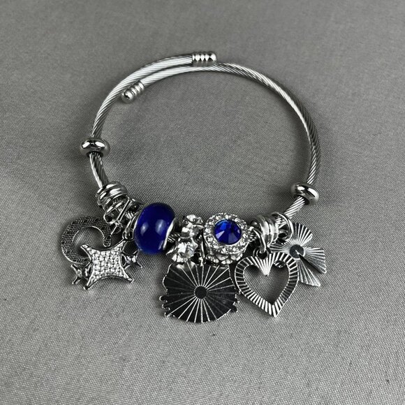 454 Blue Hello Kitty Bracelet cute - Picture 3 of 4